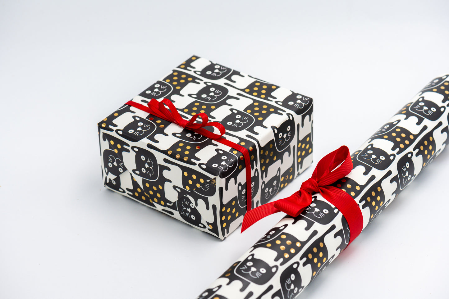 OH KITTY WRAPPING PAPER