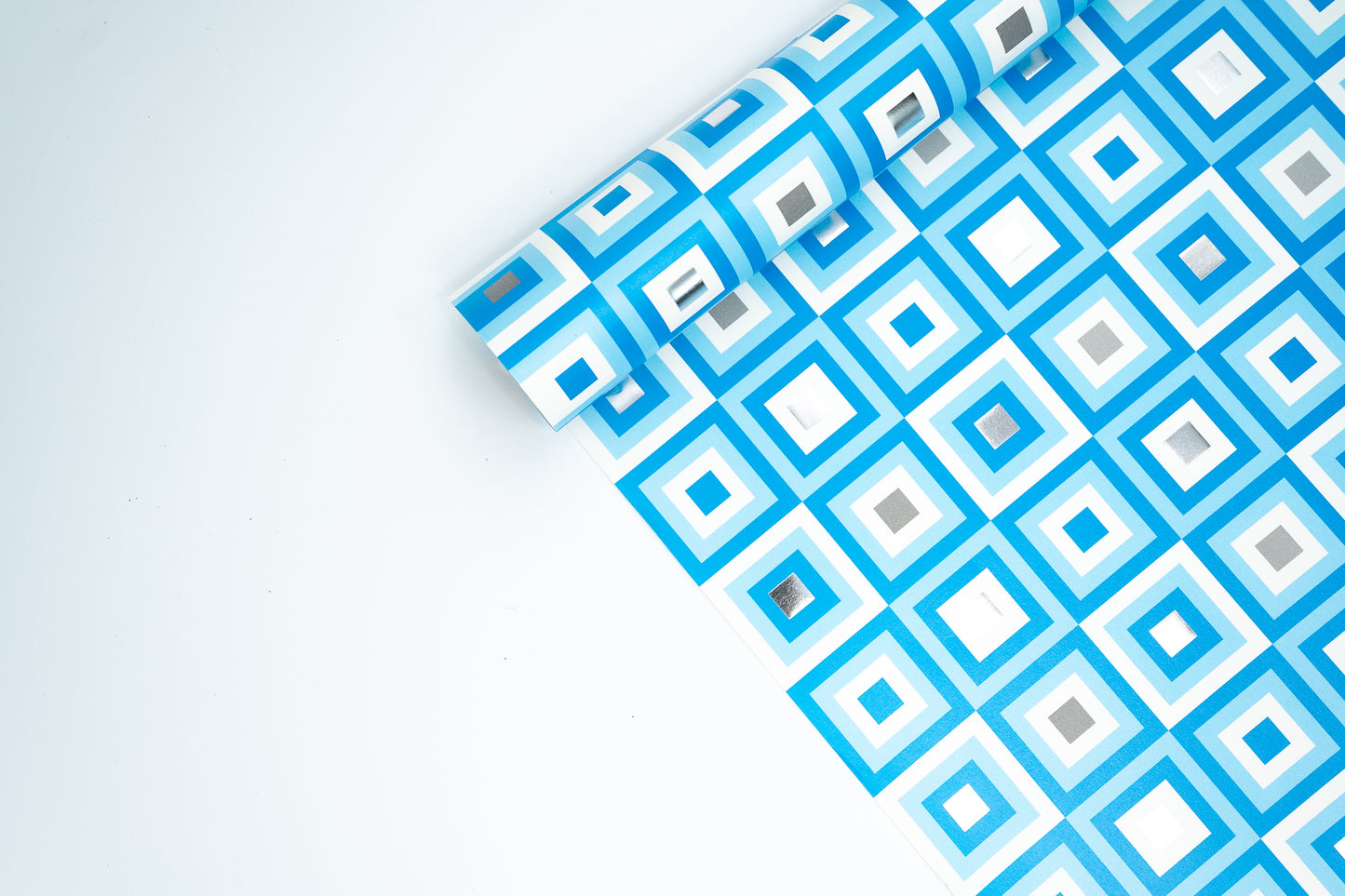 BLUE AND SILVER SQUARE PRINT